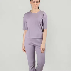 Novedad de 2025, conjunto de Top corto y pantalones cortos de estilo veraniego para mujer, tela de algodón ligera, precio al por mayor, tarifa barata, servicios OEM - Product Image 1