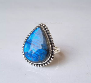 Wholesale 925 Sterling Silver Bohemian Style <b>Fine</b> <b>Rings</b> 8x14mm Pear Shape Natural Labradorite Gemstone Bezel Setting Trendy - Product Image 1