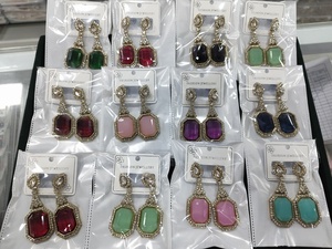 Impresionante diseño de piedra de sombra tradicional con chapado en sombra Pendiente de joyería de moda para mujer - Product Image 2