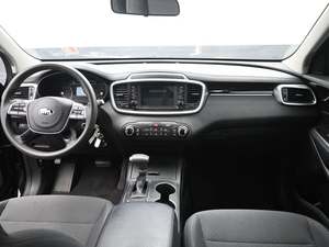 KIA SORENTO L FWD 2019 d'occasion LHD/RHD - Product Image 3