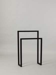 Porte-serviettes en fer de luxe, rehausse le style de la salle de bain avec une finition métallique haut de gamme, support de suspension robuste - Product Image 4