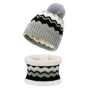 Conjunto de Gorro de Punto a Rayas y Bufanda de Felpa para Otoño e Invierno, Conjunto Cálido a Prueba de Frío para Exteriores, HECHO POR HAIDIII SPORTS 2026 - Product Image 4