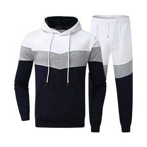 Nouvelle arrivée Survêtements personnalisés pour hommes avec pulls à capuche Survêtements en vente en gros Vêtements de sport Survêtements d'hiver Ensembles de 2 pièces - Product Image 1