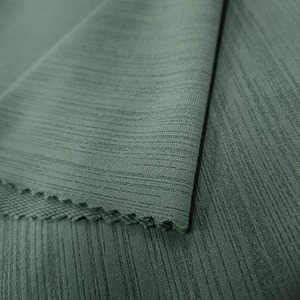 Tela cortavientos transpirable de alta calidad, Material de poliéster duradero de alta calidad para ropa de exterior, chaqueta, Proveedor de Ropa - Product Image 4