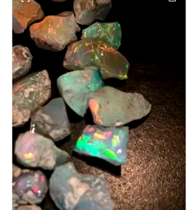 Lab Créer gratuitement à partir de pierres précieuses brutes éthiopiennes pour la fabrication de bijoux - Product Image 1