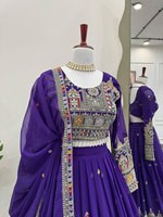 Magnifique collection de Lehenga Choli en fausse fourrure pour femmes musulmanes, broderie élégante, tenue de fête spéciale, dupatta, hiver, prix bas
