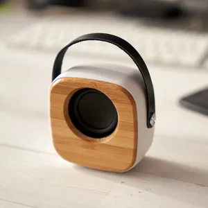 Altoparlante Wireless in Bambù Personalizzato Fido, Gadget USB Promozionale - Product Image 2