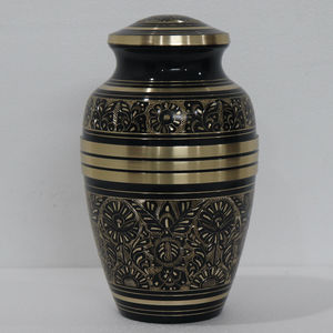 Belle urne de crémation artisanale avec un design linéaire pour garder les cendres d'humains ou d'animaux domestiques pendant longtemps comme mémoire - Product Image 2