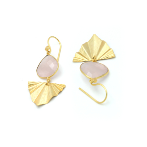 DUA Boucles d'oreilles pendantes en quartz rose plaqué or 18 carats faites à la main Bijoux de mariage tendance en laiton - Product Image 3
