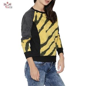 Sweat-shirt pour femme imprimé sur le devant, design personnalisé, couleur personnalisée, service OEM, 100% polyester, polaire respirant, 260g, streetwear - Product Image 2