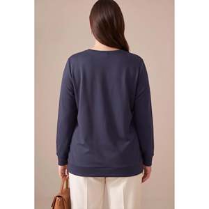 Sweat-shirt en modal grande taille avec détails imprimés, bleu marine - Product Image 4