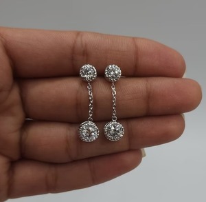 D E F Couleur Ronde Lab Grown Diamants Boucles D'oreilles VS + Clarté Excellente Coupe Belles Boucles D'oreilles En Argent Sterling 925 Pour Les Femmes - Product Image 3