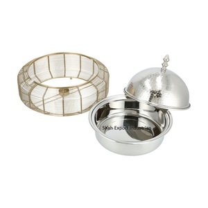 Casserole de luxe en métal arabe argenté de forme ronde avec support en fil métallique pour réchauffer les aliments de cuisine Design classique pour une utilisation sur table - Product Image 3