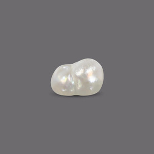Perles d'imitation en vrac de type bouton d'eau douce blanches de 2,44 carats, de la marque Basra Pearl, présentant des variations de couleur rose et blanc - Product Image 1