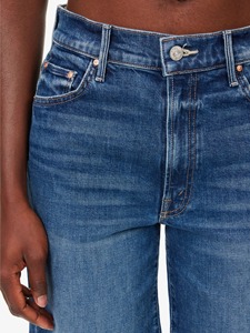 กางเกงยีนส์ขาสั้นเอวกลางคุณภาพสูงสำหรับผู้หญิง สไตล์ลำลอง เป็นมิตรกับสิ่งแวดล้อม เหมาะสำหรับฤดูร้อน ทรงบอยเฟรนด์ ผลิตจากผ้าสแปนเด็กซ์/คอตตอน ขายส่ง - Product Image 2