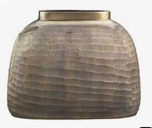 Jarrones de Flores de Aluminio Plateado de Diseño Moderno al por Mayor, Jarrones Decorativos de Mesa Texturizados Hechos a Mano de Primera Calidad para Bodas - Product Image 5