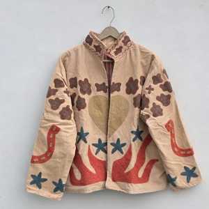 Veste florale brodée en velours Suzani faite à la main avec col montant, respirante, unisexe, rembourrée en coton - Product Image 1