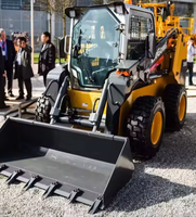 Multifunktionaler Teleskop-Mini-Diesel-Liugong 375B Kompaktlader mit Heckbagger und Greifer im Angebot