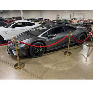 Lamborghini Huracan Steratto 2024 certifiée, propre et d'occasion - Product Image 1