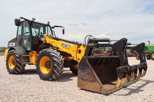 Yellow Forklift Wheel Loader Heavy Duty <b>Material</b> <b>Handling</b> Loader for Construction Yard and Warehouse - Product Image 3