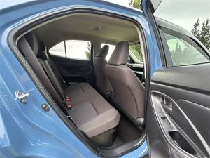 Auto Usado Económico, <span class=keywords><strong>Toyota</strong></span> Yaris Cross 2022, 1.5 Híbrido G SUV, 5 Puertas, CVT, 2WD, Envío a Todo el Mundo - Product Image 3