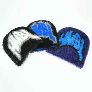 Toques d'hiver chaudes personnalisées en acrylique 100% avec impression numérique, beanies de créateur Y2K avec doublure en satin, unisexe adultes - Product Image 4