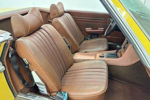 Mercedes-Benz 450SL de 1973, Usado, Motor V8 de 4.5 Litros, Interior Marrón, Techo Rígido del Mismo Color Incluido - Product Image 6