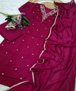 Conjunto de uso diario de algodón Salwar Kameez con estampado étnico Kurta y Dupatta para mujer - Product Image 2