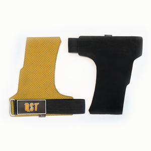 Agarres de Gimnasio de Cuero Antideslizantes con Logotipo Personalizado y Cierre de Hebilla para Protección de la Palma en Levantamiento de Pesas, Dominadas y Peso Muerto - Product Image 3