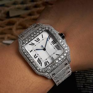 นาฬิกาผู้ชายสไตล์ฮิปฮอปสุดหรู ประดับเพชรโมอิสซาไนต์ VVS ระดับพรีเมียม หน้าปัดตัวเลขโรมัน ผ่านการทดสอบเพชร ระบบจักรกล ขายส่ง - Product Image 6