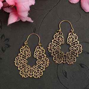 Pendientes de Aro de Latón con Diseño de Hojas de Moda, Bañados en Oro de 18k, Joyería Floral de Aro, Hechos a Mano, Venta al por Mayor - Product Image 2