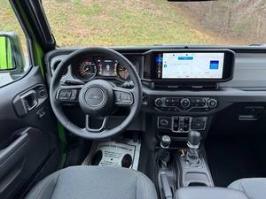 MEJOR OFERTA 2025 Jeep Wrangler 4 Puertas Sport S Transmisión Automática V8 Cilindros - Product Image 2