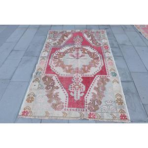 พรมวินเทจตุรกีขนาด 4.4x6.9 ฟุต พรมปูพื้น พรมลายดอกไม้สีแดง - Product Image 1