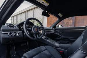 2024 718 Cayman GT4 RS, Motor de 4.0 Litros y 6 Cilindros en Línea, Paquete Weissach, Ruedas de Magnesio Forjado - Product Image 4