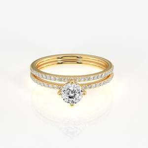 Bague de fiançailles en or 9 carats avec diamant moissanite taille portugaise, élégante et luxueuse - Product Image 1