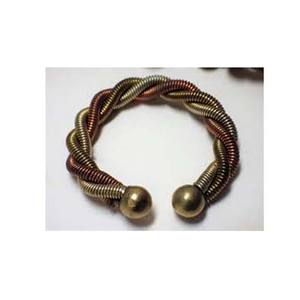 Concave rond or poli métal nervuré Design réglable concepteur rond de serviette vaisselle haute qualité mariage en vrac rond de serviette - Product Image 4