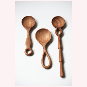 Cuchara de Cocina de Madera Rústica de Gran Calidad, Elegante, Funcional y Segura para Alimentos, Utensilio para Remover, Mezclar y Servir, en Oferta - Product Image 4