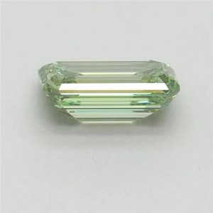 แหวนเพชรเม็ดเดี่ยวทรงเหลี่ยมมรกต 1.00 กะรัต สีเขียวแฟนซี เพชรเพาะเลี้ยงในห้องปฏิบัติการ สีขาว ระดับความสะอาด F VS1 พร้อมใบรับรอง IGI ขายส่ง - Product Image 3