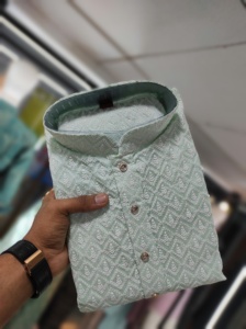 Pyjama thaïlandais festif en soie avec coton avec travail Lucknow - Product Image 4