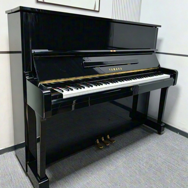 1 Yamahas U1H Japan Imported Piano for Sale Price Piano Upright Digital Piano 88 Key Stable Sound Quality Wholesale and Export