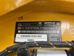 รถตักล้อยางแคตเตอร์พิลลาร์ JCB 272D3 ปี 2023 ขนาด 3 ตัน พร้อมอุปกรณ์ตักด้านหน้าและตักไม้ - Product Image 5