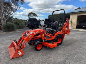 Tractor agrícola KUBOTA BX25D 4x4 usado, en buen estado, a la venta a un precio muy económico. - Product Image 2