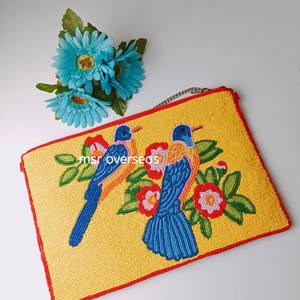 Sac à main bohème en chaîne à bandoulière avec perles de graines florales rouge rose noir, vente chaude 2024 - Product Image 3