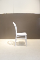 Chaises de mariage populaires en forme de cœur, empilables, en résine plastique, pour banquets commerciaux, événements et locations de fêtes