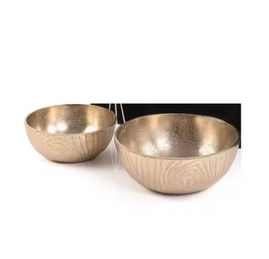 Exclusivo Tazón para Servir de Metal en Tono Oro Rosa con Diseño de Hoja Grabada y Acabado Premium para Chocolate - Product Image 2