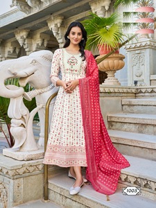 ชุดเดรสยาวทรงอนาร์กาลีผ้าเรยอนทันสมัย พร้อมผ้าคลุมไหล่เข้าชุด  ชุดที่ทันสมัยและสวมใส่สบายสำหรับการส่งออก - Product Image 3