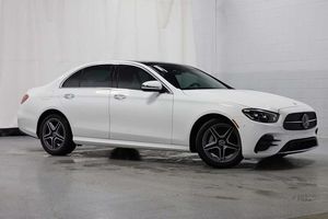 Nouveauté 2023 Mercedes-Benz Classe E E 350 4MATIC - Product Image 4