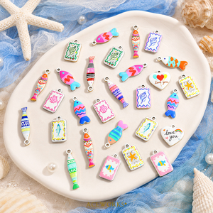 Abalorios de Majólica Mediterránea |   Colgante de Acero Inoxidable con Baño de Oro PVD de 18K, Esmaltado a Mano con Diseño de Concha de Pez, Estilo Costero de Verano - Product Image 3