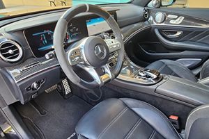 Mercedes-AMG E63 S Sedan 2019 - Product Image 3