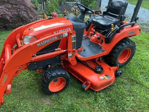 Tractor Agrícola BX2360 de 24HP 2WD Nuevo/Usado Original con Transmisión Automática y Accesorios - Product Image 2